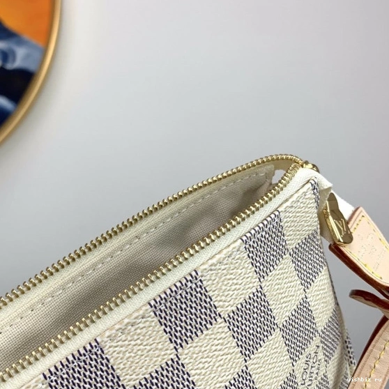 WIS Louis POCHETTE ACCESSOIRES Vuitton 0203